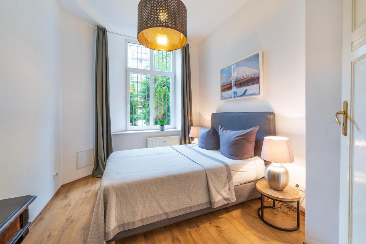Apartment Boediker Loft, 3 Bedroom App With 2 Bath In Friedrichshain Up To 9 Berlin